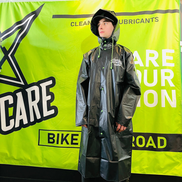 Dirt-Care Rain Coat