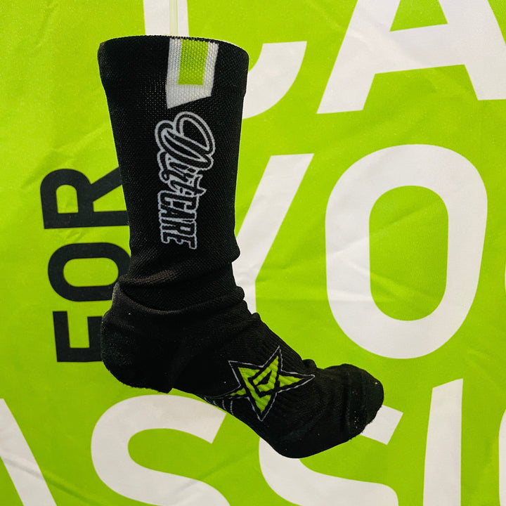 Dirt-Care Athletic Crew Socks – Black