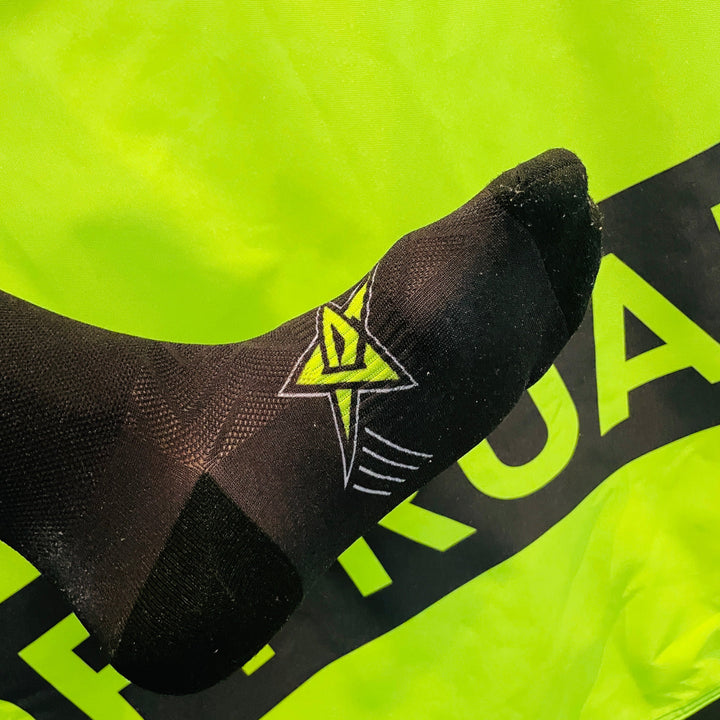 Dirt-Care Athletic Crew Socks – Black